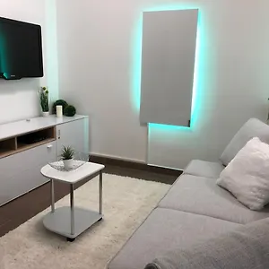  Apartamento Modern Center Studio Under The Castle Ii Free Parking
