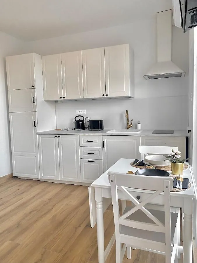 Villa Romana - Free Private Parking Ljubljana Apartment