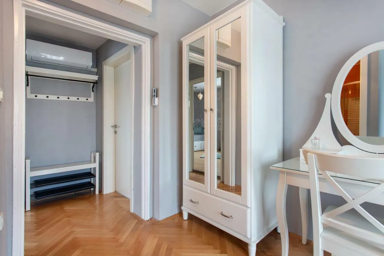 Apartment Villa Romana - Free Private Parking Ljubljana Slovenia