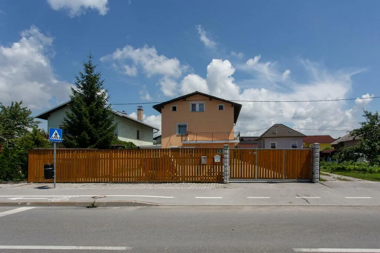 Villa Romana - Free Private Parking Ljubljana 0*,